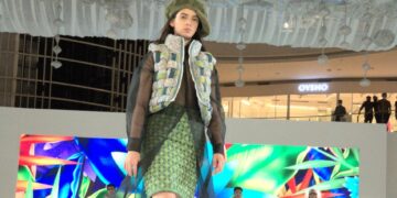 3 Desainer Kebanggaan Indonesia Tampilkan Karya Spesial_womanindonesia.co.id