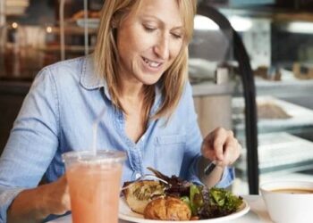 4 Jenis Makanan yang Dilarang Bagi Perempuan di Atas 40-an_Womanindonesia.co.id/Istimewa