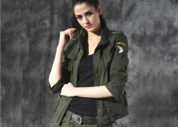 5 Item Fashion Army Agar Terlihat Menarik_womanindonesia.co.id