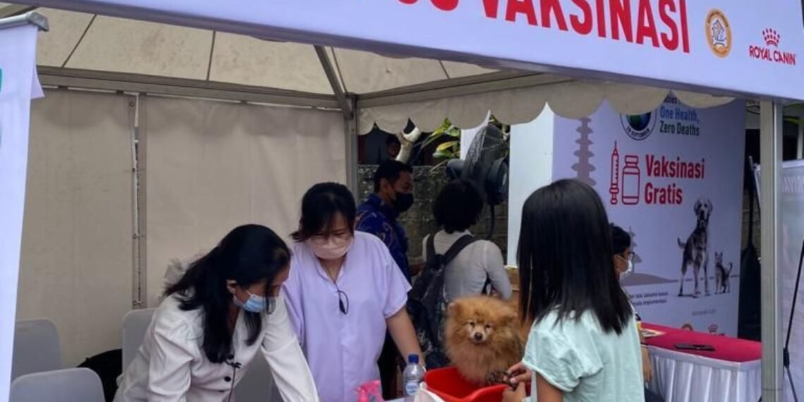 Royal Canin Indonesia dan Zoetis Indonesia Mendukung Program “Rabies: One Health, Zero Death” dengan Donasi 10.000 Dosis Vaksin Rabies dan Webinar Edukasi 