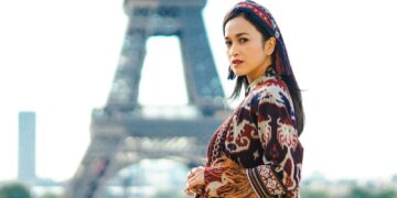 Laely Indah Lestari Hadir dengan Fashion Wastra_womanindonesia.co.id