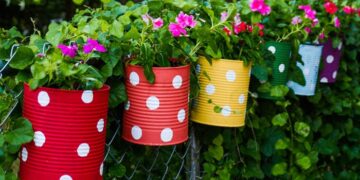 6 Inspirasi Pot Bunga dari Barang Bekas_womanindonesia.co.id