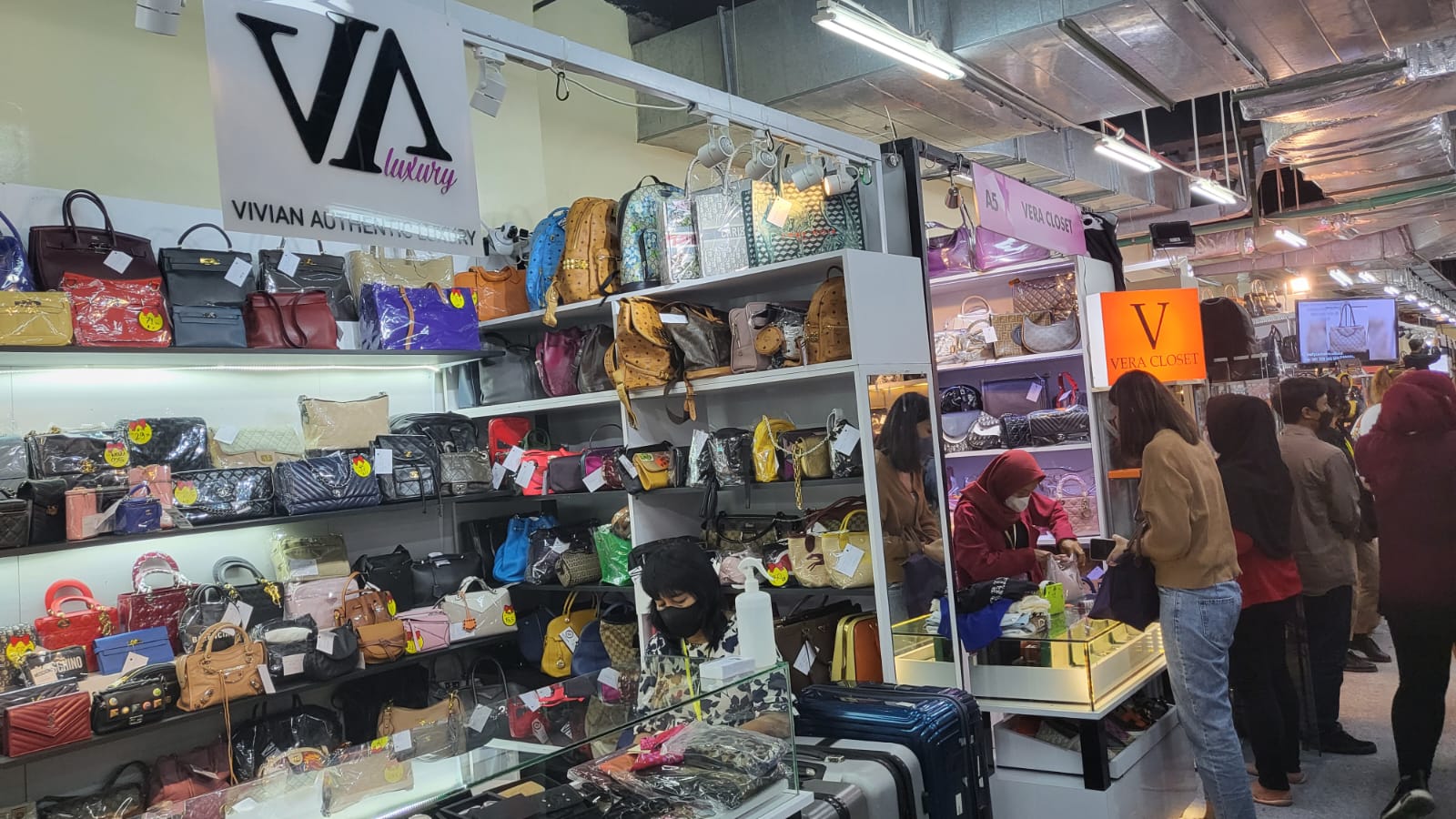 Irress Bazaar Mengenalkan Investasi Preloved Branded dan Luxury Item 2 Irress Bazaar Mengenalkan Investasi Preloved Branded dan Luxury Item_womanindonesia.co.id