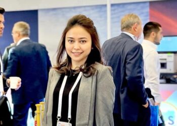 Ade Sari Nauli Dokter Bedah Plastik Asal Bandung yang Kini Melanglang Buana_womanindonesia.co.id