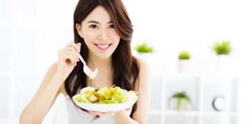 Bersihkan Lambung Dengan 6 Makanan Berikut_womanindonesia.co.id