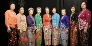 6 Inspirasi Kain Baju Kebaya Selain Brukat_womanindonesia.co.id
