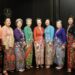 6 Inspirasi Kain Baju Kebaya Selain Brukat 11 6 Inspirasi Kain Baju Kebaya Selain Brukat_womanindonesia.co.id