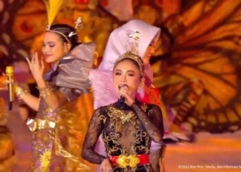 Ramaikan KTT G20 Sederet Aktris Indonesia Ini Kenakan Baju Tradisional_womanindonesia.co.id