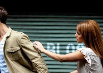 Berhentilah Mengejar Cinta Seorang Pria, Simak 6 Alasan Berikut_womanindonesia.co.id