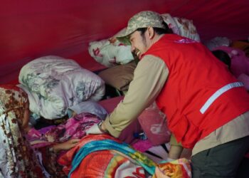 Tim Medis Layani Kesehatan Ratusan Warga Terdampak Gempa Cianjur_womanindonesia.co.id