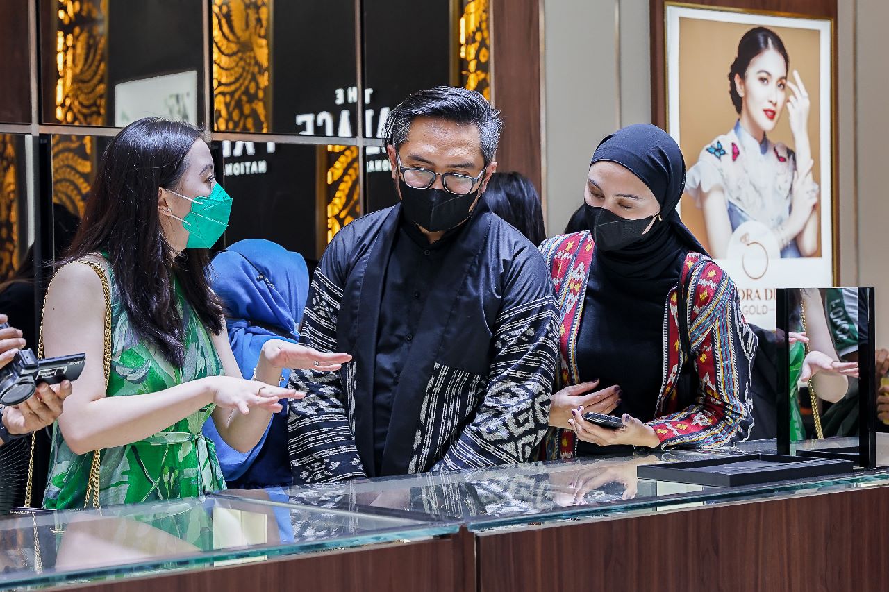 Ritel Perhiasan Nusantara CMK Resmikan Gerai ke-100_womanindonesia.co.id