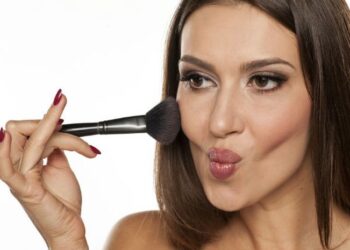 5 Tips Memakai Blush On Agar Terlihat Tirus_womaninndonesia.co.id