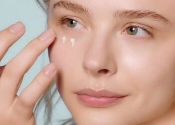 Cara Memilih Eye Cream Terbaik Agar Awet Muda_womanindonesia.co.id