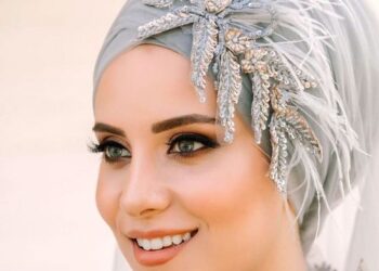 Cara Memakai Jilbab Dengan Gaun Pernikahan_womanindonesia.co.id