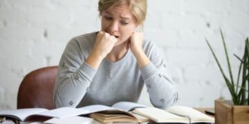 5 Kebiasaan Yang Jadi Pemicu Kecemasan_Womanindonesia.co.id