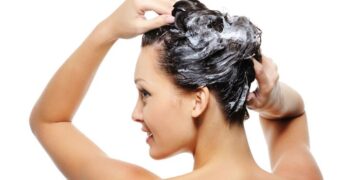 6 Memilih Jenis Sampo Untuk Kulit Kepala Kering_womanindonesia.co.id