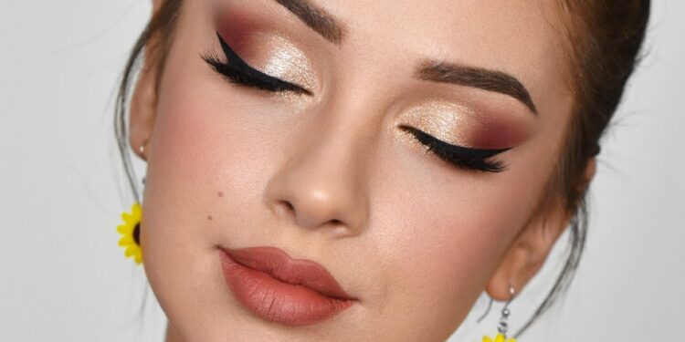 6 Trik Makeup untuk Menutupi Kerutan Wajah_womanindonesia.co.id