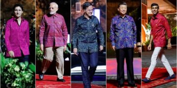 Hadiri KTT G20, Begini Gaya Para Pemimpin Negara Mengenakan Pakaian Indonesia_womanindonesia.co.id