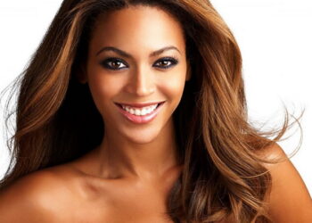 5 Tips Memilih Warna Rambut Bagi yang Berkulit Hitam_womanindonesia.co.id