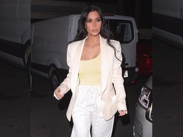 Inspirasi Pesona Baju Putih yang Dipakai Selebtritis_Womanindonesia.co.id 