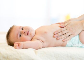 6 Cara Melindungi Kulit Sensitif Si Kecil_womanindonesia.co.id