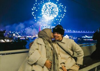 7 Gaya Selebritas Rayakan Tahun Baru Bersama Keluarga_womanindonesia.co.id