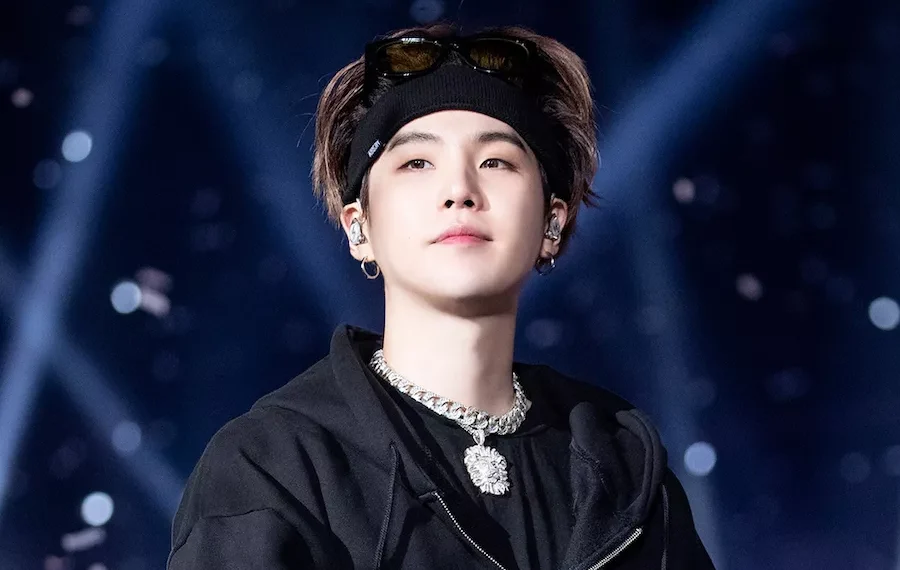Benarkah Suga BTS Jadi Pekerja Layanan Publik?_womanindonesia.co.id