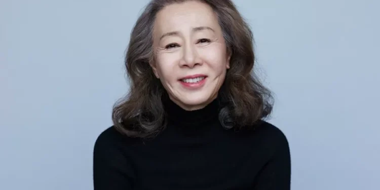 Youn Yuh Jung Hengkang Hook Entertainment_womanindonesia.co.id