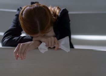 10 Penyebab Stres Pada Orang Dewasa yang Perlu Diketahui_womanindonesia.co.id