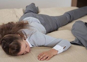 Tubuh Mudah Lelah? Ini 9 Penyebab dan Cara Mengatasinya_womanindonesia.co.id