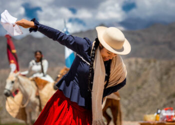 Asal Usul Gaucho, Pakaian Tradisional Argentina_womanindonesia.co.id