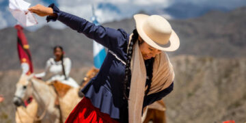 Asal Usul Gaucho, Pakaian Tradisional Argentina_womanindonesia.co.id