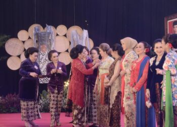 Kebaya Fpundation kukuhkan anggota perwakilan DKI Jakarta - Womanindonesia.co.id