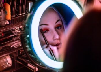 Shade Makeup Sesuai dengan Warna Kulit - Womanindonesia.co.id