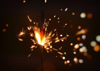 Wabup Kaur Kena Petasan, Ini Bahaya Petasan Bagi Kesehatan_womanindonesia.co.id