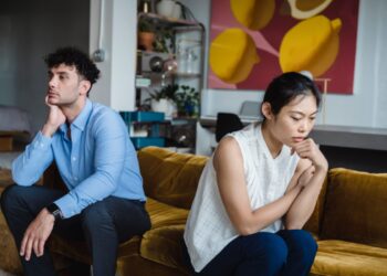 5 Alasan Mengapa Pria Diam Saat Marah?_womanindonesia.co.id