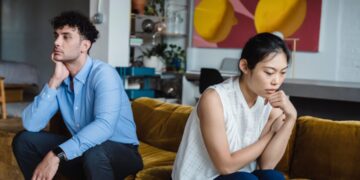 5 Alasan Mengapa Pria Diam Saat Marah?_womanindonesia.co.id