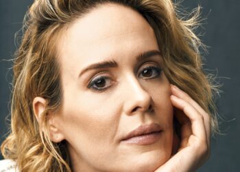 5 Tokoh Terkenal yang Pernah Menjadi Korban Love Scam_womanindonesia.co.id