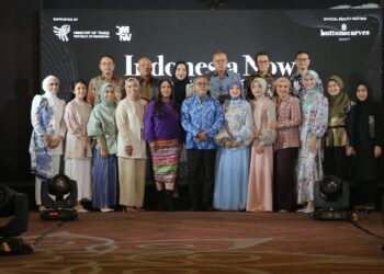 Fesyen lokal Indonesia Goes to New York Fashion Week 2023 - Womanindonesia.co.id