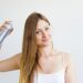 7 Tips Pakai Dry Shampoo yang Benar, Jangan Sembarangan Beauties! 11 Rawat rambut - Womanindonesia.co.id