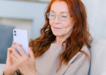 Lebih 50 Lansia di Jakarta Timur Lakukan Pemeriksaan Kesehatan Gratis_womanindonesia.co.id