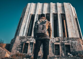 Invasi Rusia sebabkan ratusan situs bersejarah Ukraina rusak - Womanindonesia.co.id