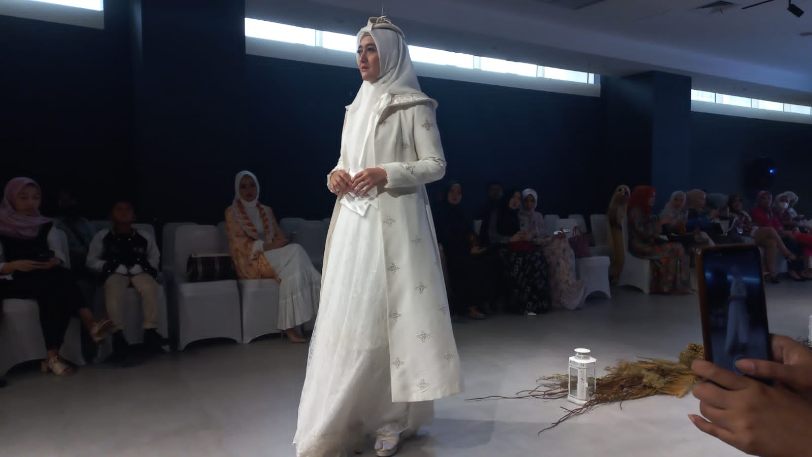 Indonesia Modest Fashion Desainer Gelar Acara Royal Raya Runway 2023_womanindonesia.co.id