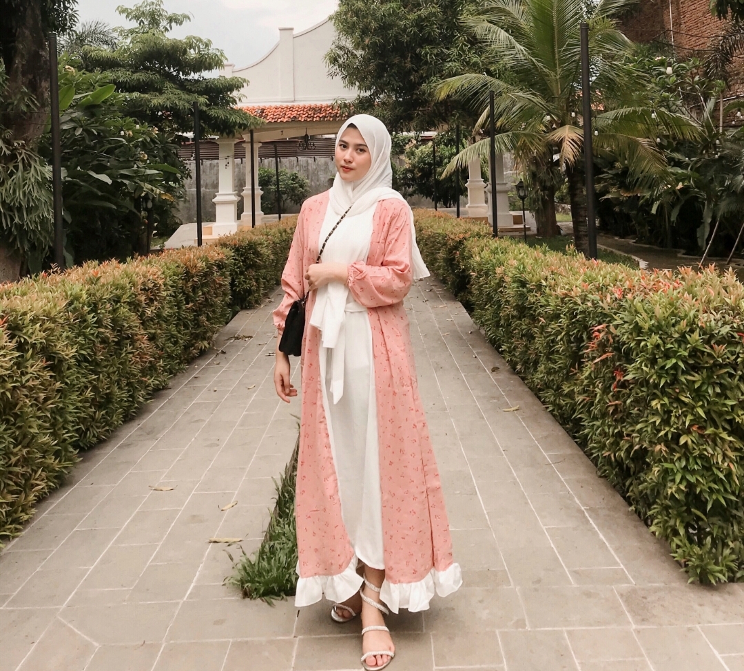 Sekar Rahayu, Sukses sebagai Influencer Cantik di Usia 19 Tahun_Womanindonesia.co.id 