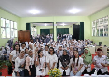 Mestara Indonesia bersama para perempuan muda Indonesia