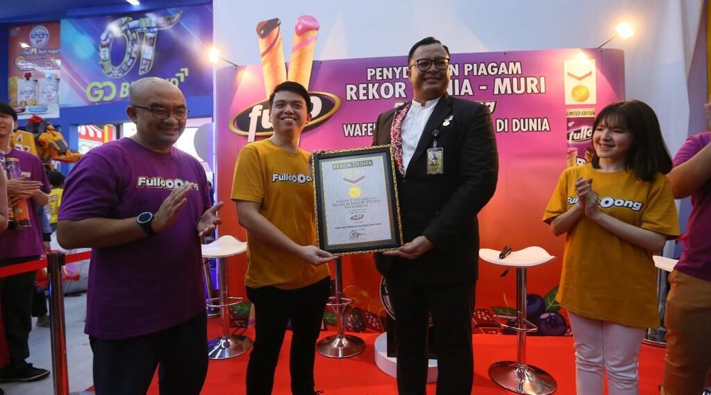 FULLO Catat Rekor MURI: Wafer Stick Terpanjang di PRJ_Womanindonesia.co.id