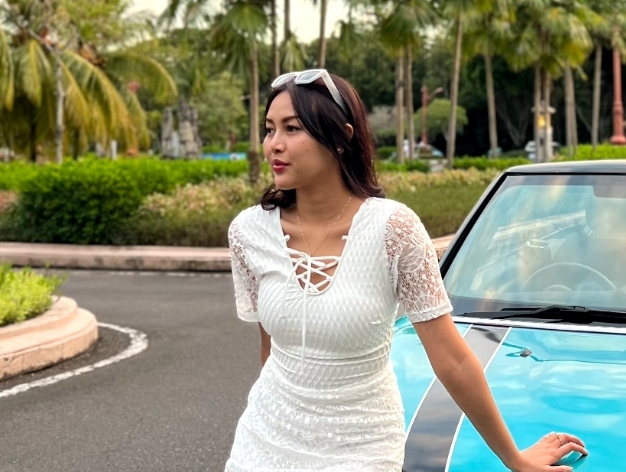 Mengenal Sridevi Safitri, Pramugari dan Influencer Penuh Prestasi_Womanindonesia.co.id 