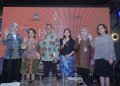 Konferensi pers Hari Batik Nasional 2023. Dihadiri kiri-kanan Shanty Leksono (Ketua Panitia Hari Batik Nasional) , Poppy Puspitasari (Pembina Humas dan Promosi Yayasan Batik Indonesia), Dipo Alam (Pembina Yayasan Batik Indonesia), Archangela Y. Aprianingrum (Pamong Budaya Ahli Muda/Kepala Unit Museum Batik Indonesia), Reni Yanita (Direktur Jenderal Industri Kecil Menengah dan Aneka), Diana Santosa (Wakil Ketua Yayasan Batik Indonesia)