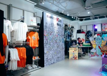 Koleksi kaos ramah lingkungan dari sampah plastik, kolaborasi apik Manzone, Cleo & Muklay.