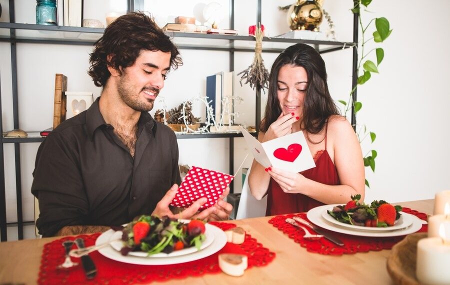 4 Ide Seru Rayakan Hari Valentine_Womanindonesia.co.id